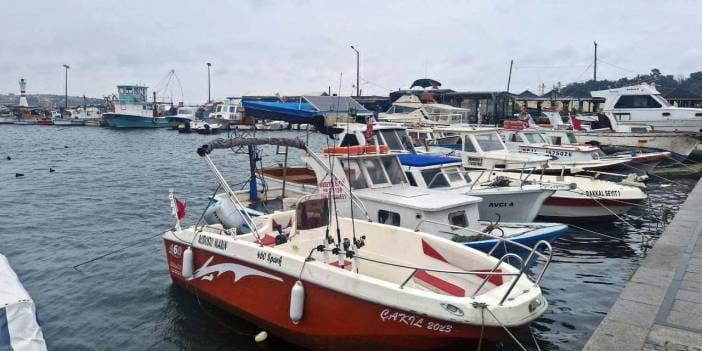Tekirdağ'da fırtına esareti! Uçuşlar iptal edildi: Balıkçılar denize açılamadı