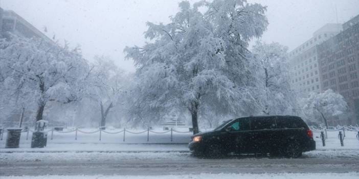 Olağanüstü hal ilan edildi: 11 binden fazla uçuş iptal