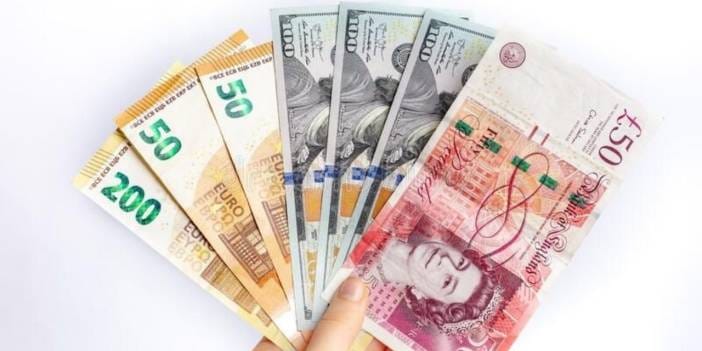 Döviz kurları atağa kalktı: Türk Lirası eridi