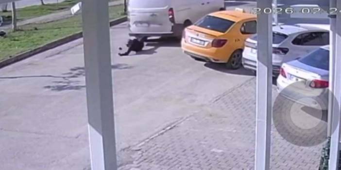 Ekran bağımlılığı felaketi getiriyordu! Yolun ortasında telefonla oynarken kamyonet çarptı