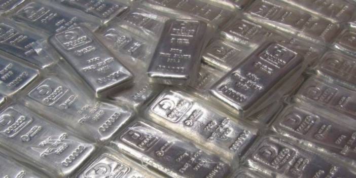 Piyasa nefesini tutuyor: Gümüş askıda
