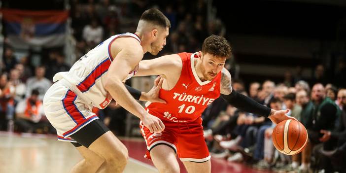 12 Dev Adam deplasmanda Sırbistan'ı yıktı