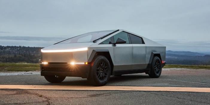 Tesla satış yapamayınca fiyatını 657 bin lira indirdi