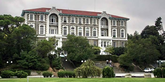 Boğaziçi kayyum rektörü fiziği de aştı! "Zamanda yolculuk" izni verdi