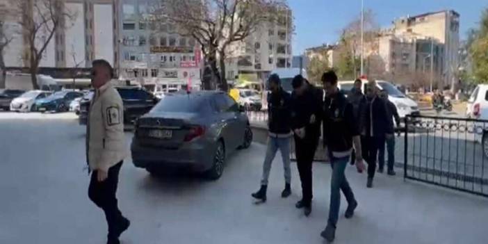 Arkadaşını pompalı tüfekle başından vurarak öldüren şüpheli benzin alırken yakalandı