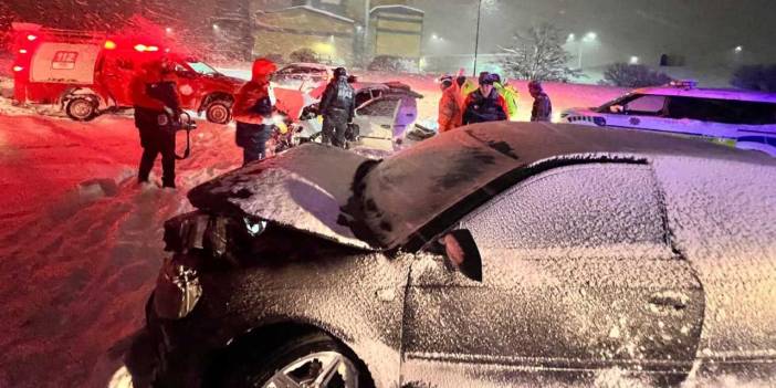 Bitlis'te feci kaza: 2'si çocuk 7 yaralı!