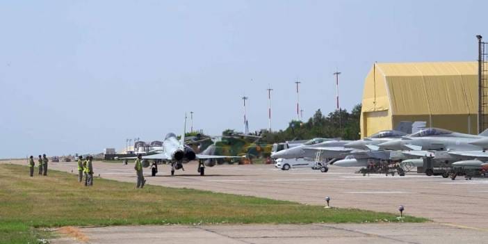 Meclis onayı verdi: Onlar da ABD'ye üslerini açtı