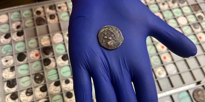 Otobüse binerken verilen para servet değerinde çıktı