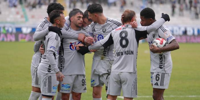 Erzurumspor evinde kazanıp liderlik koltuğuna oturdu