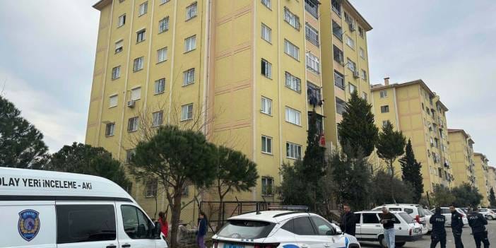 3 yaşındaki çocuk 6'ncı kattan düştü: Annesi evde değildi babası uyuyordu