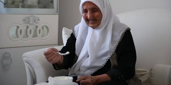 110 yaşında, 7 çocuk 30 torun: Sağlıklı yaşamın 3 formülünü verdi