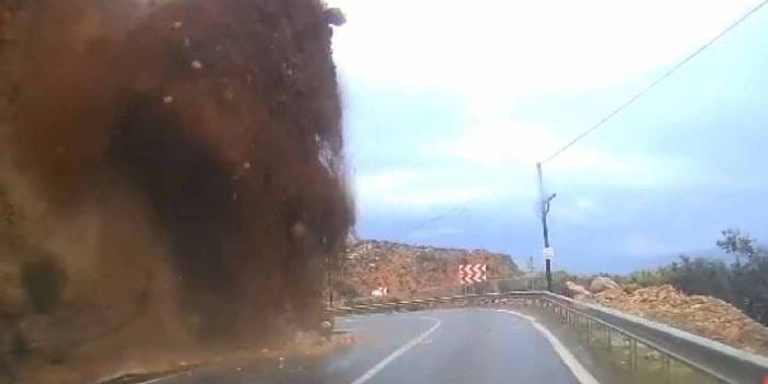 Aracıyla heyelanın altında kaldı! Dehşet anı kamerada