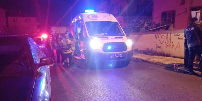 Komşular arasında bıçak ve sopalı kavga: Sokak ortasında meydan muharebesi!