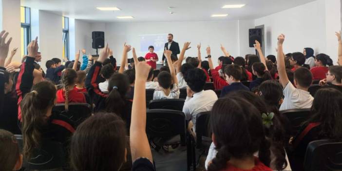 Tüm okullarda ilk ders çocuklara bütçe yönetimi öğretilecek