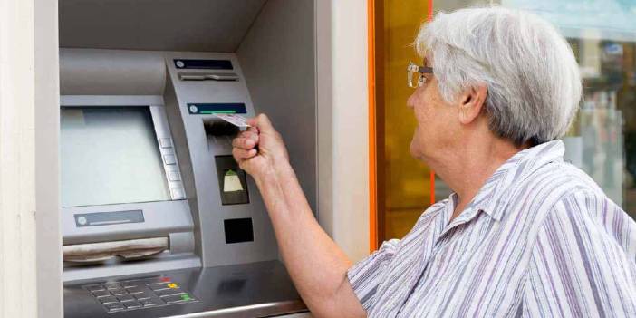 Asgari ücretli ve emekliye ara zam mı geliyor? Özgür Erdursun tek tek sıraladı