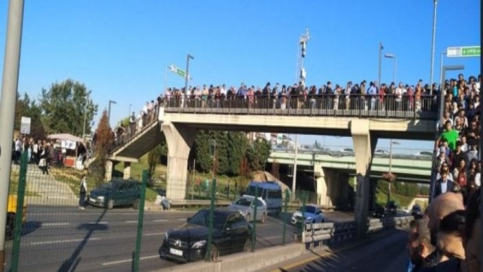 Bu yoğunluğun nedeni belli oldu! İBB’den metrobüs açıklaması