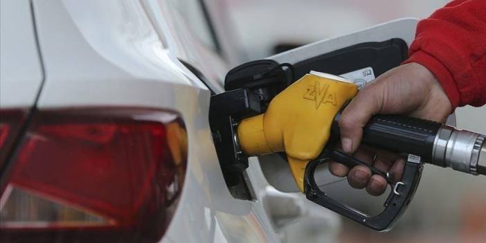 Zamlar nefes kesmişti: Akaryakıta çifte indirim geliyor