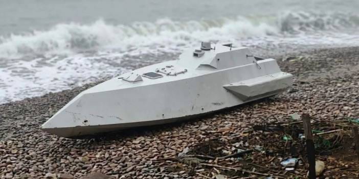 Karadeniz'de neler oluyor? İHA'lar İDA'lar peş peşe gelirken Türk sularında gemi vuruldu