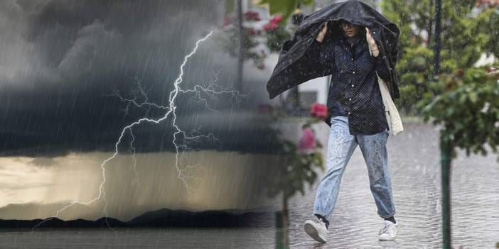 Meteoroloji uyarının dozunu artırdı: İstanbul'a yarım saat kadar yaklaştı