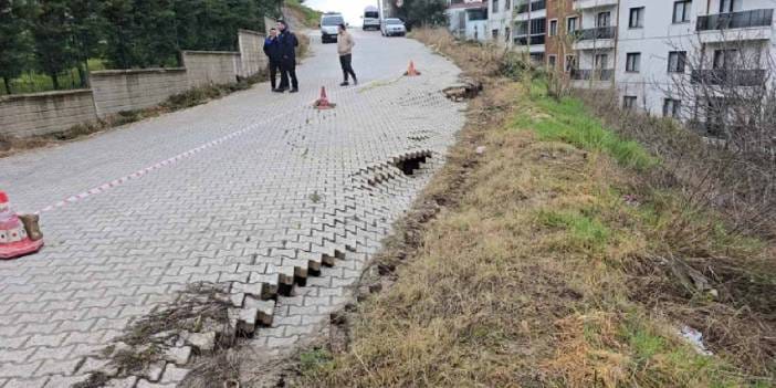 Yol bir metre çöktü: Vatandaşlar tedirgin oldu