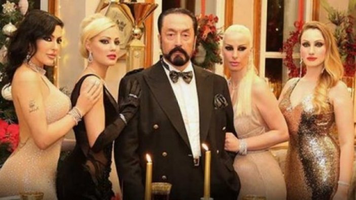 Adnan Oktar: Bütün kadınlara aşığım ama bu Allah aşkı