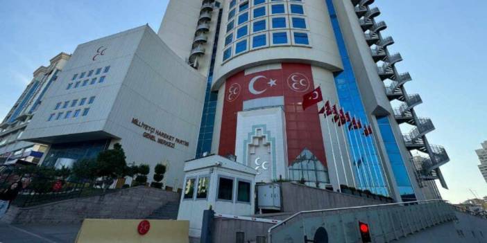 İzzet Ulvi Yönter'in yerine gelen isim belli oldu! İşte Bahçeli'nin yeni yardımcısı