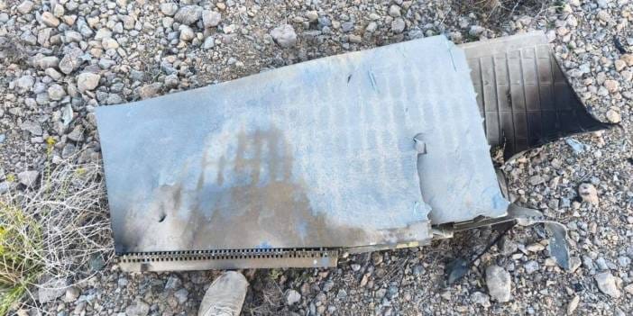 İran F-35 vurdum deyip enkaz fotoğrafı paylaştı! Amerikan savaş uçağını paramparça etmişler