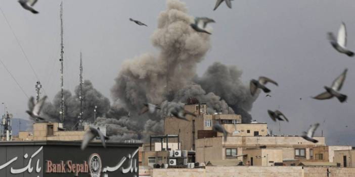 İran: ABD-İsrail saldırılarında 24 sağlık çalışanı yaşamını yitirdi