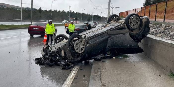 Feci kazada bir kişi bile ölmedi! Karşı şeride uçtu başka araca çarptı takla attı...