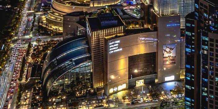 Dünyanın en büyüğü: İçinde yok yok, gezmek günler sürüyor