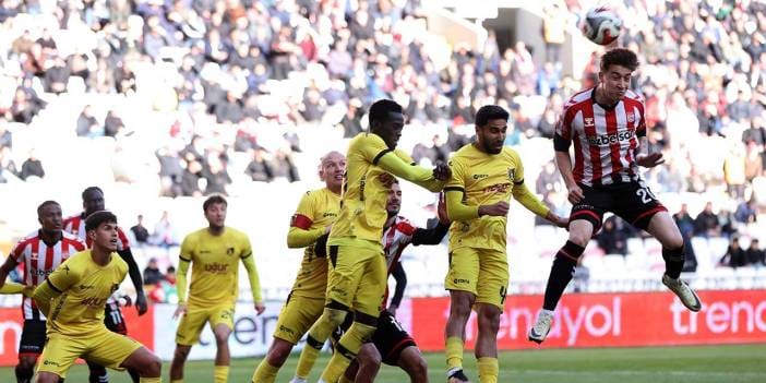 Sivasspor'da umutlar tükeniyor: İstanbulspor'dan 3 yedi