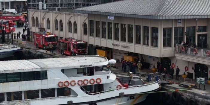 Kadıköy İskelesi'nde yolcu teknesi yangını