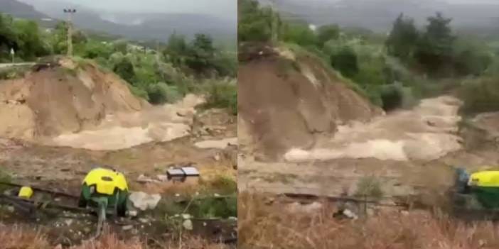 Mersin'de sağanak felaketi: Silifke'de yol çöktü, seraları su bastı