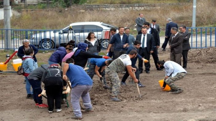 Arkeolojik kazıda 8 bin yıllık olduğu belirlenen evler bulundu