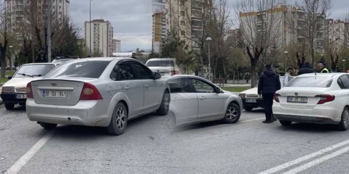 Polisin “dur” ihtarına uymayan ehliyetsiz sürücü yakalandı! Ceza uygulanacak