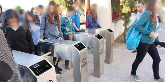 Okullardaki güvenliğin faturası velilere kesildi! Turnike için para istediler