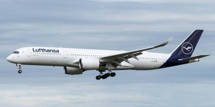 Savaş havacılık sektörünü vurdu! Dev şirket binlerce uçuşu iptal etti