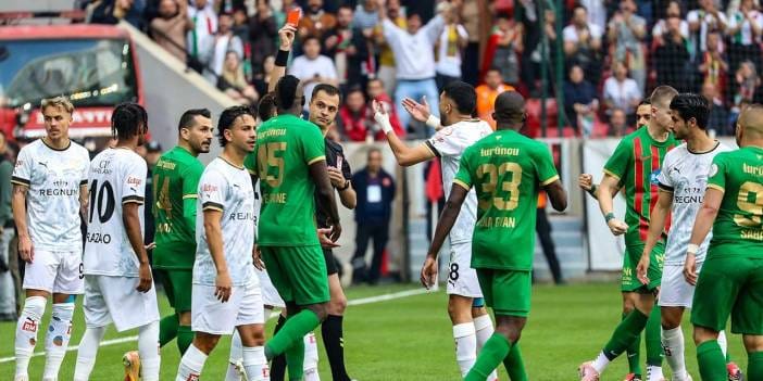 Amedspor 90+4'te yıkıldı: Büyük fırsatı kaçırdı