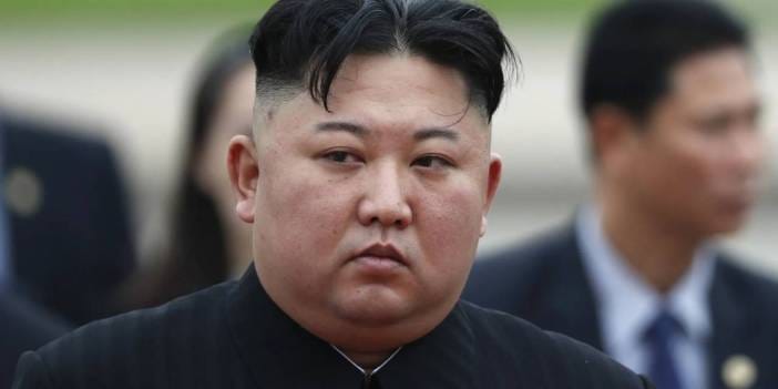 Kim Jong Un sınır tanımıyor! İntihar eden askerleri yere göğe sığdıramadı!