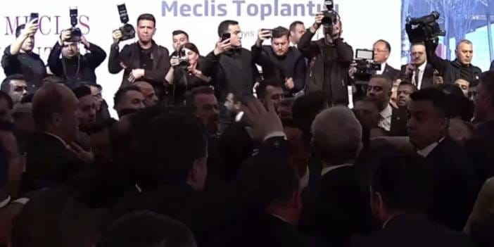 Son Dakika | Türkiye Belediyeler Birliği seçiminde arbede çıktı! İmamoğlu'nun mektubu okunurken birden ayaklandılar