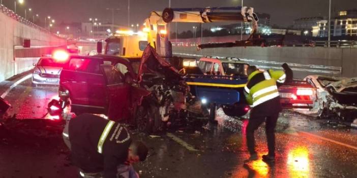 Ankara’da havalimanı yolunda zincirleme kaza: 3’ü ağır 8 yaralı