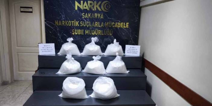 Durdurulan araçta kilolarca uyuşturucu ele geçirildi