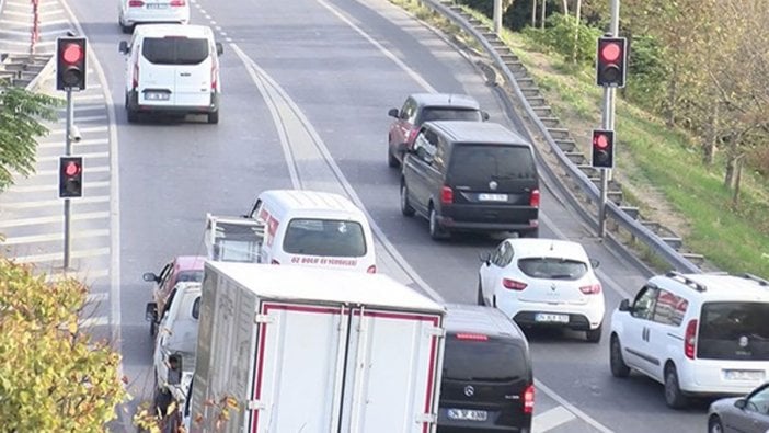 İBB'den tartışmalı trafik ışıklarıyla ilgili açıklama