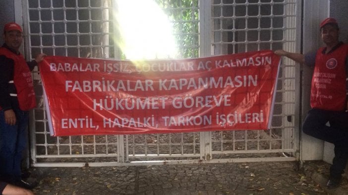 Metal işçileri, patronun Kısıklı'daki villasının kapısına dayandı