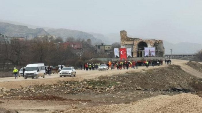 Hasankeyf yıkıma hazırlanıyor: 610 yıllık cami taşınıyor