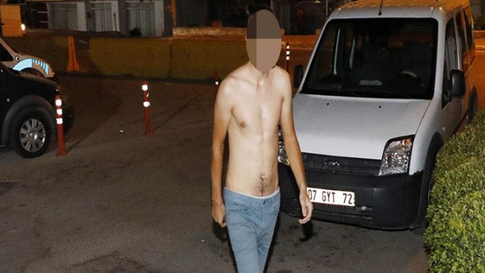 'Hero' tişörtünden gözaltına alınan gence yarı çıplak sorgu