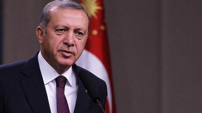 Erdoğan partisinin üye toplama etkinliğinde konuşuyor