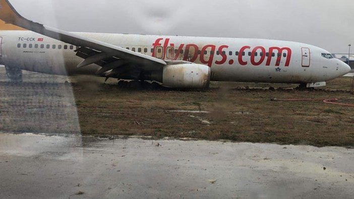 Pistten çıkan uçağın pilotu ile kule konuşmaları ortaya çıktı