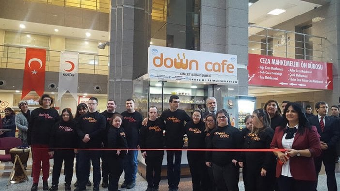 İstanbul Adalet Sarayı'nda 'Down Cafe' açıldı