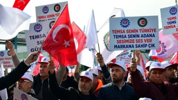 Üretimin durduğu Temsa'da işçiler eylem yaptı